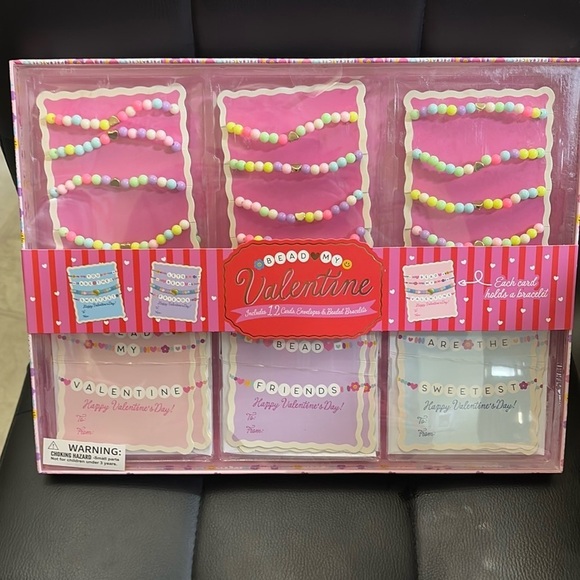 NIB FRIENDSHIP BRACELET SWIFTY VALENTINE CARDS - Picture 1 of 8